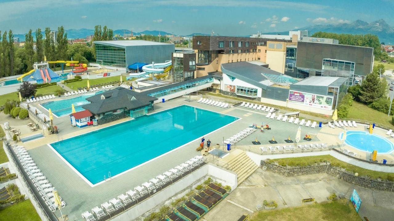 Hotel Aquacity Mountain View Poprad Exterior foto